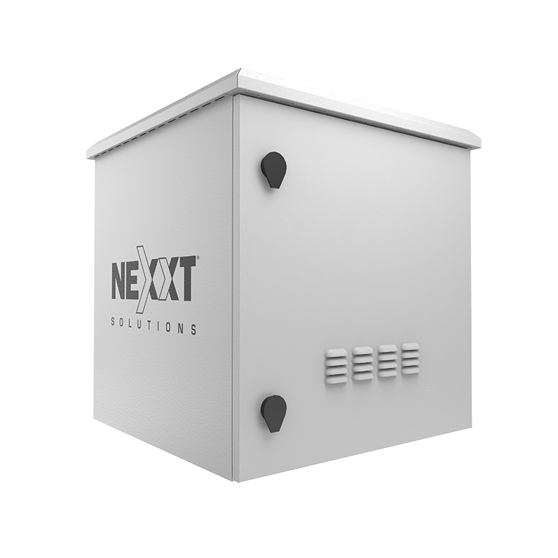 Outdoor fixed pole mounted cabinet